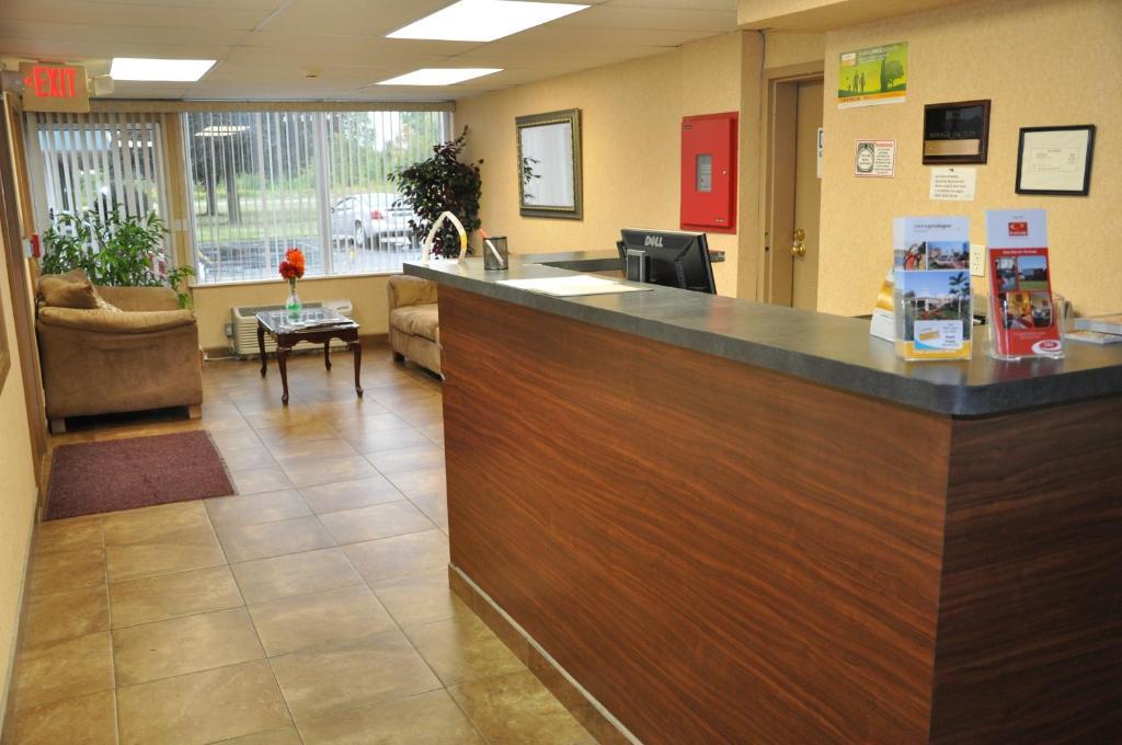 Airport Inn Flint Ngoại thất bức ảnh